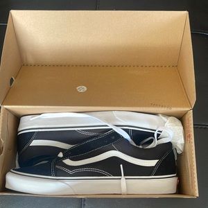 “Old Skool” Vans Men’s Size 12